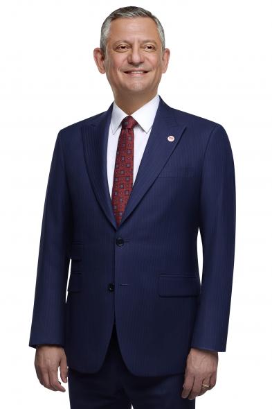 ÖZGÜR ÖZEL